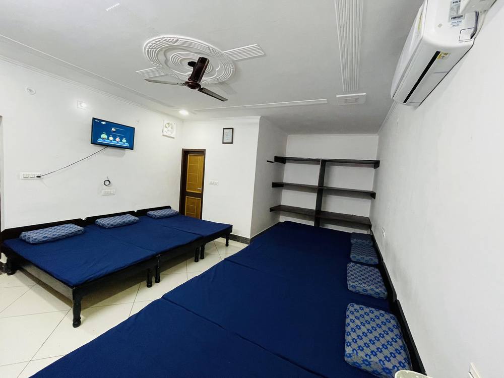 Air-conditioned dormitory