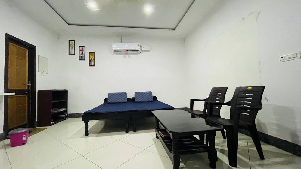 Room with seating